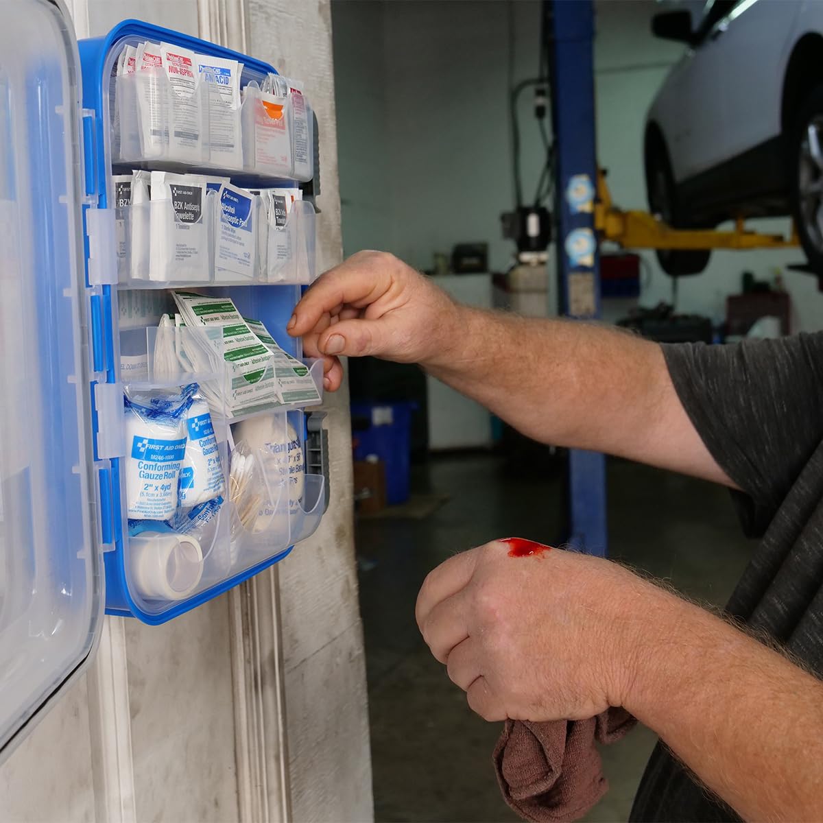First Aid Only OSHA First Aid Kit for Home Office Car

