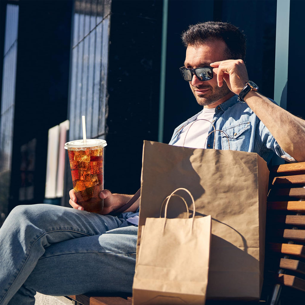 Turbo Bee Plastic Cups with Lids & Straws – To-Go Drinks

