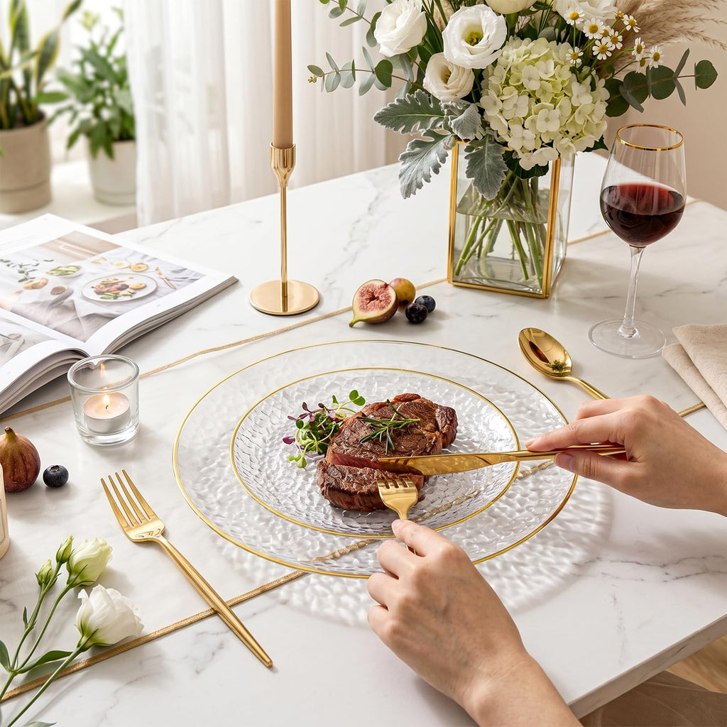 Rubtlamp Clear Plastic Plates with Gold Rim

