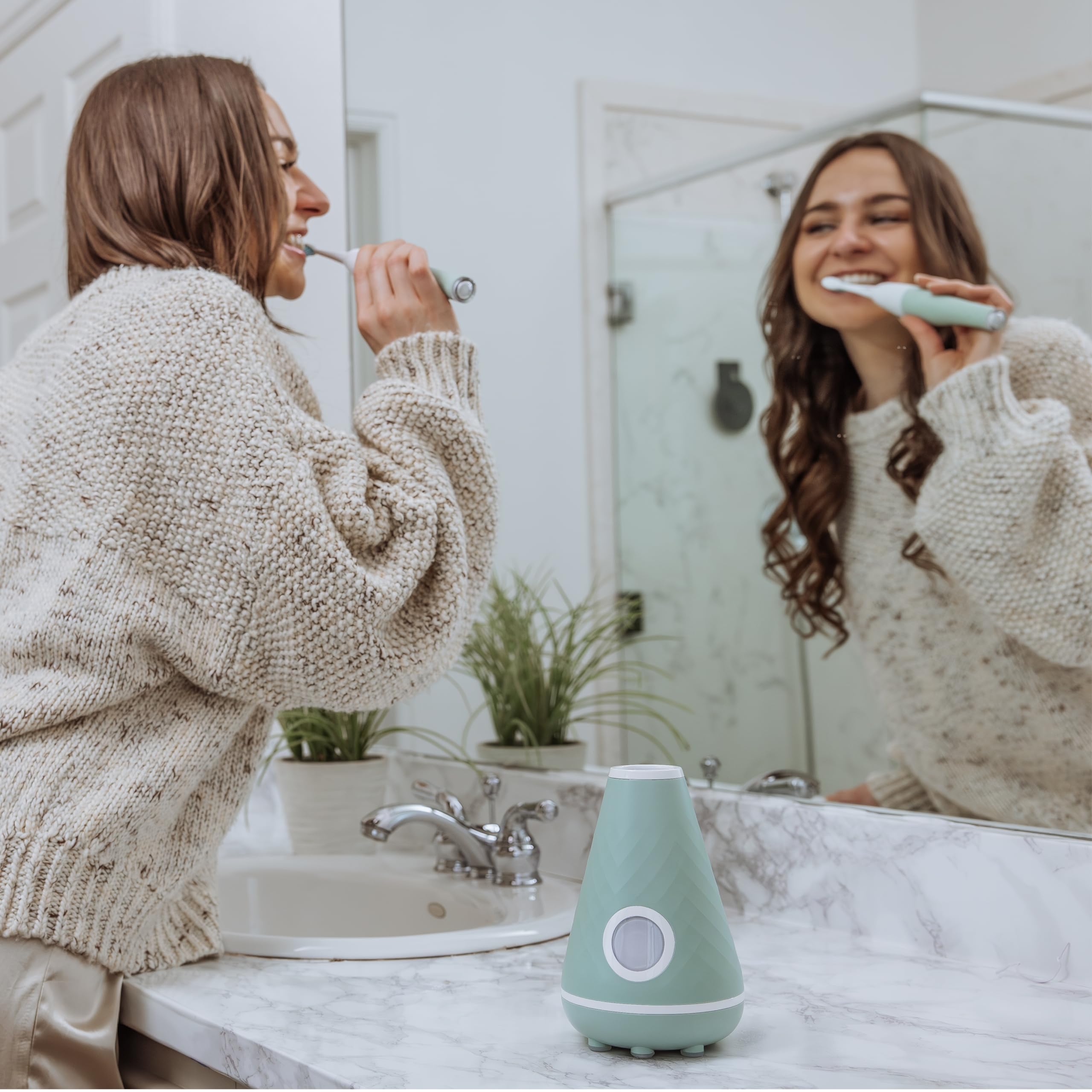 Toothbrush Tao Clean UV Sanitizing Sonic & Station

