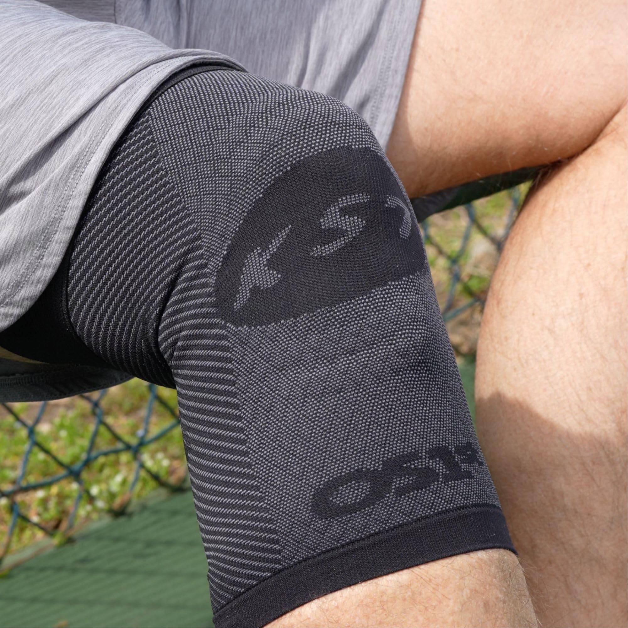 OrthoSleeve KS7 Knee Compression Sleeve for Pain Relief

