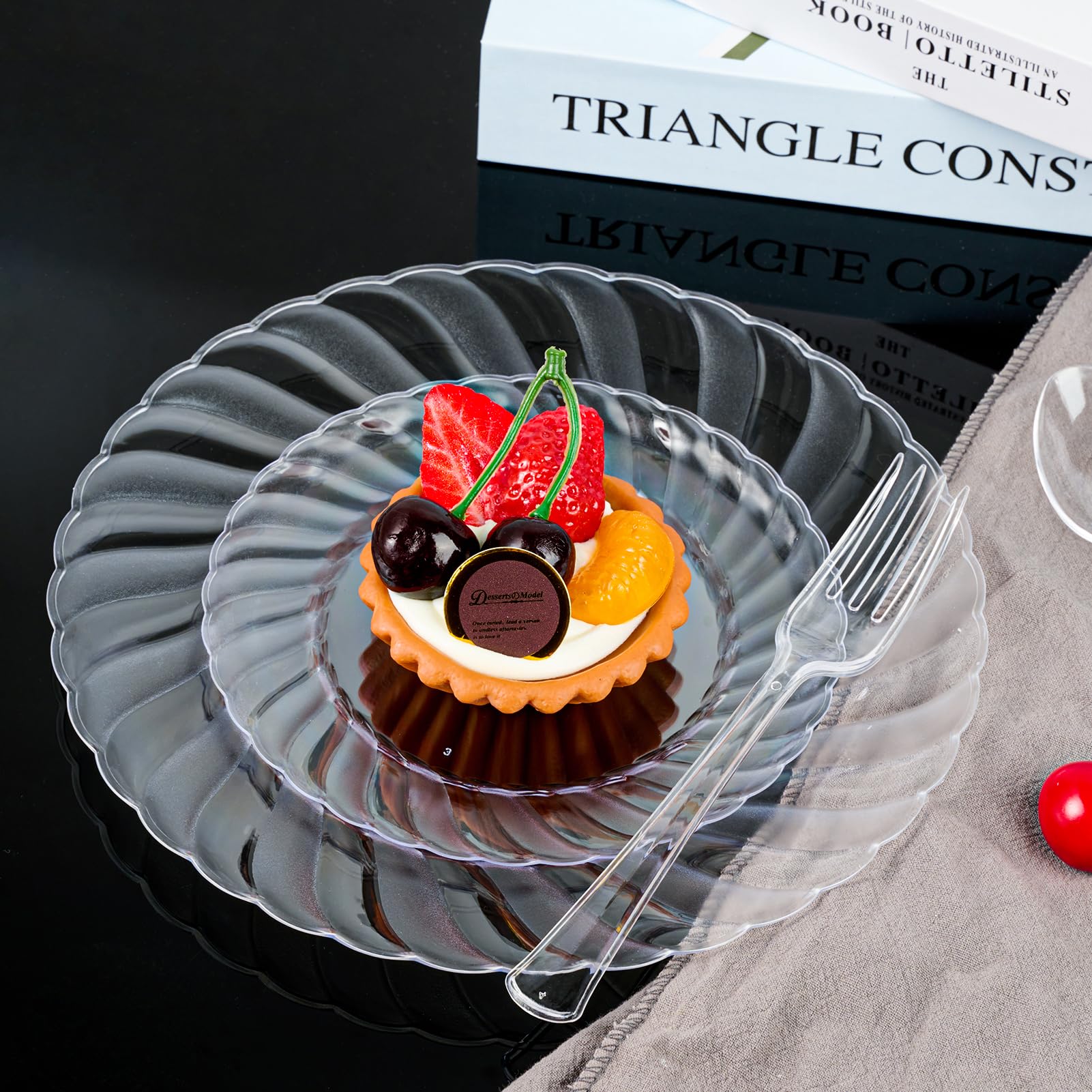 FOCUSLINE Clear Plastic Plates - Disposable Heavy-Duty

