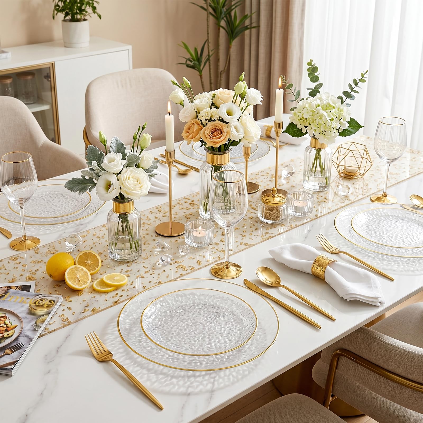 Rubtlamp Clear Plastic Plates with Gold Rim


