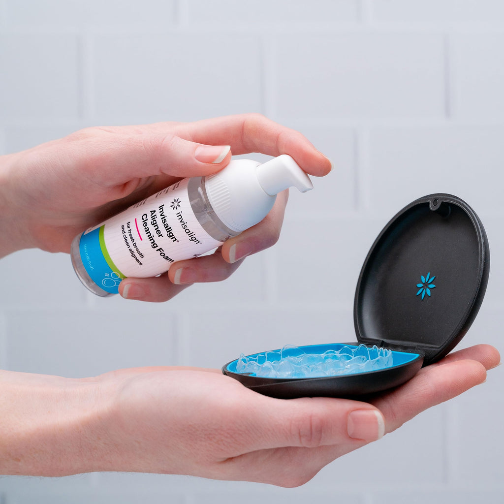 Invisalign Aligner Cleaning Foam | Mint Fresh Breath

